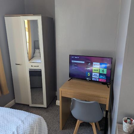 Darwin Stays - Service Accommodation In Newcastle Under Lyme City Centre Eksteriør bilde