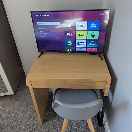 Darwin Stays - Service Accommodation In Newcastle Under Lyme City Centre Eksteriør bilde