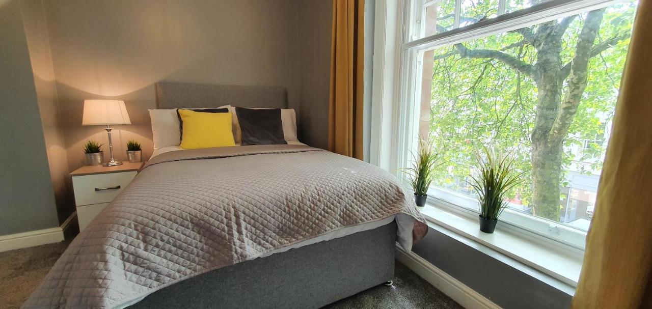 Darwin Stays - Service Accommodation In Newcastle Under Lyme City Centre Eksteriør bilde