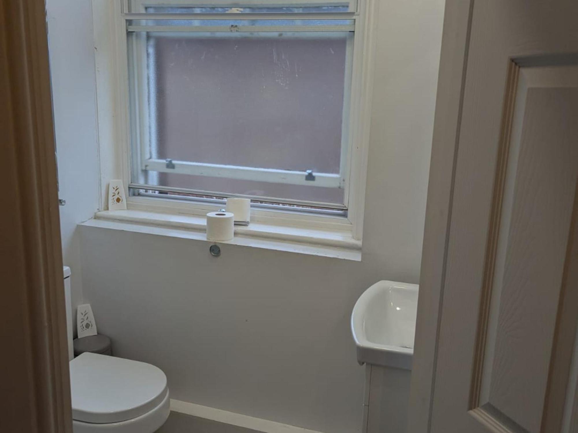 Darwin Stays - Service Accommodation In Newcastle Under Lyme City Centre Eksteriør bilde