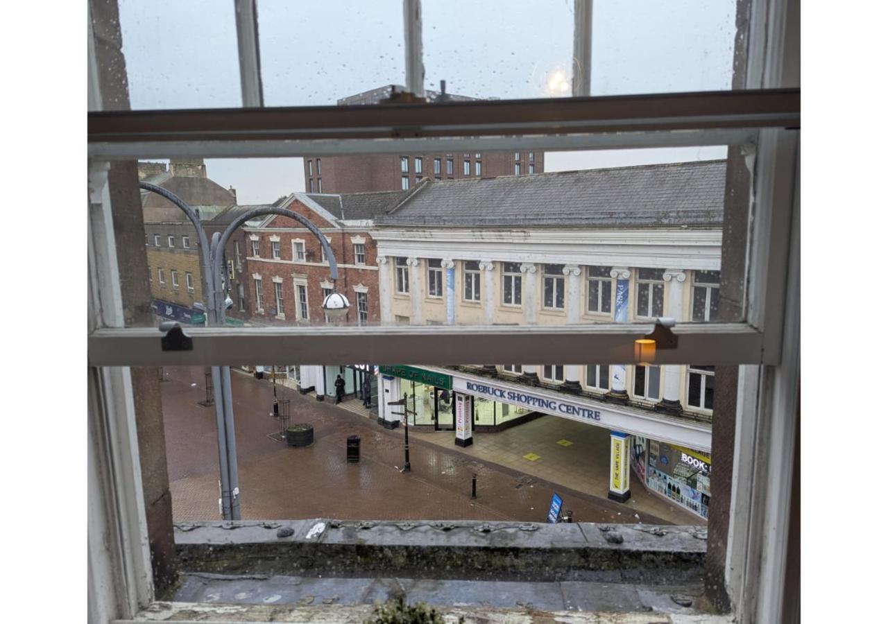 Darwin Stays - Service Accommodation In Newcastle Under Lyme City Centre Eksteriør bilde