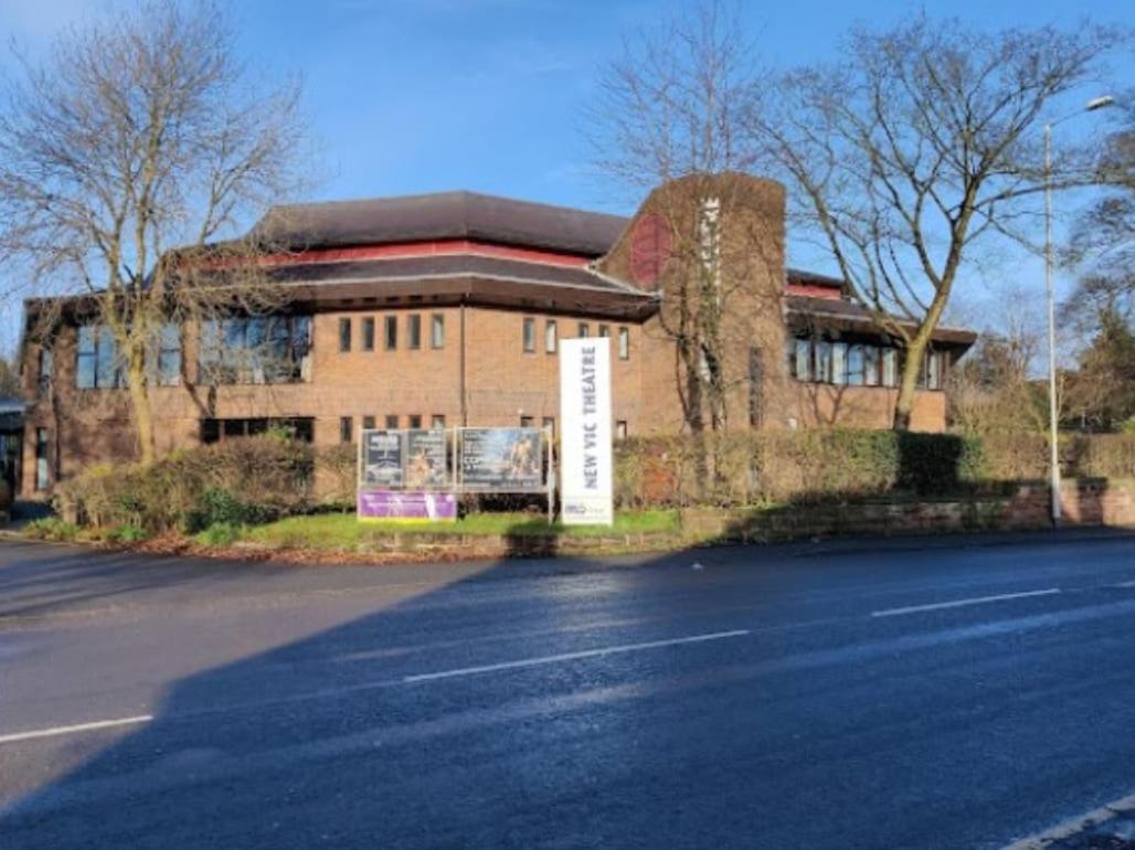Darwin Stays - Service Accommodation In Newcastle Under Lyme City Centre Eksteriør bilde