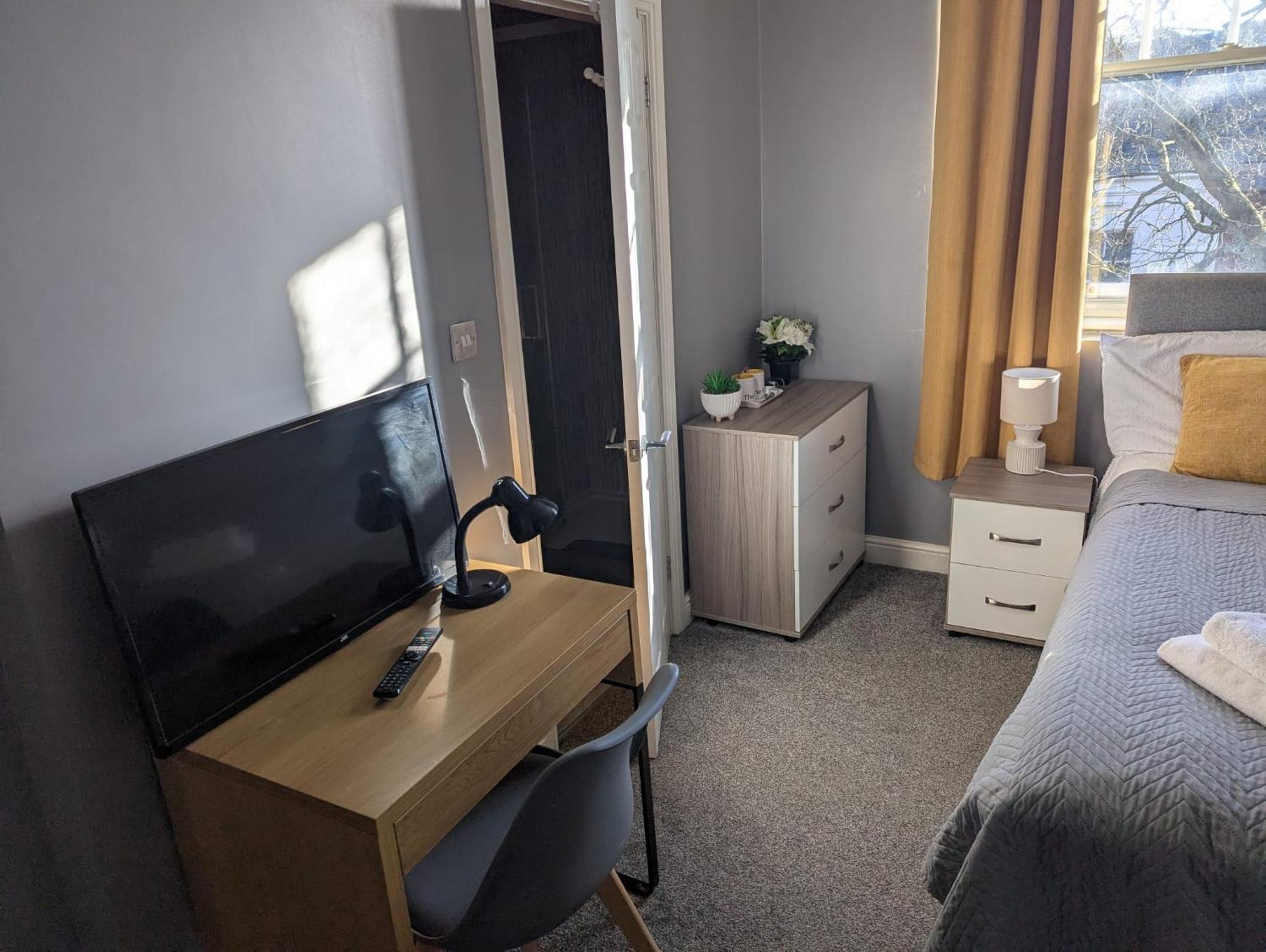 Darwin Stays - Service Accommodation In Newcastle Under Lyme City Centre Eksteriør bilde